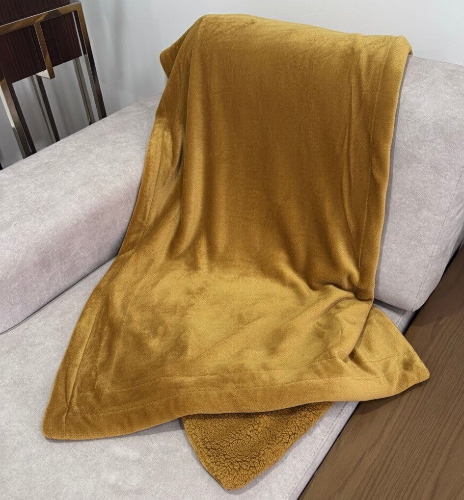 Manta Decorativa Com Pelo de Borrego Soft