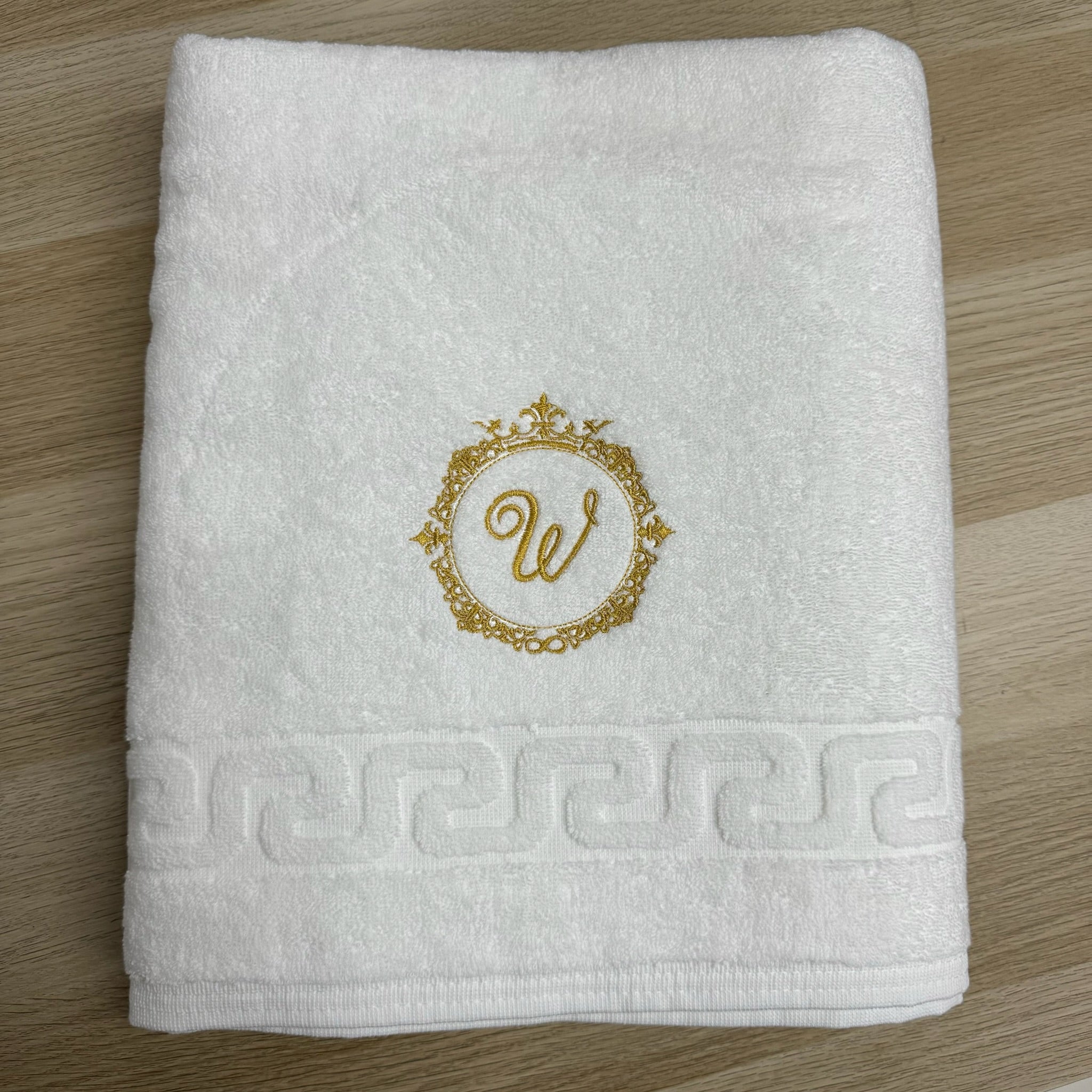 Toalha Branca Personalizada com Monograma