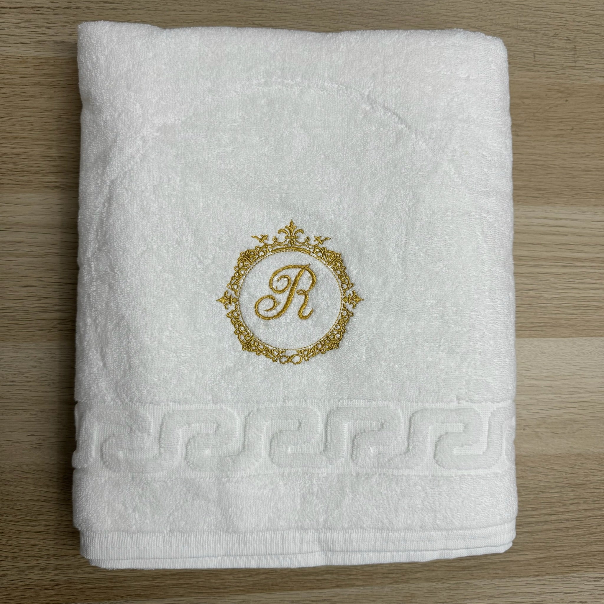 Toalha Branca Personalizada com Monograma