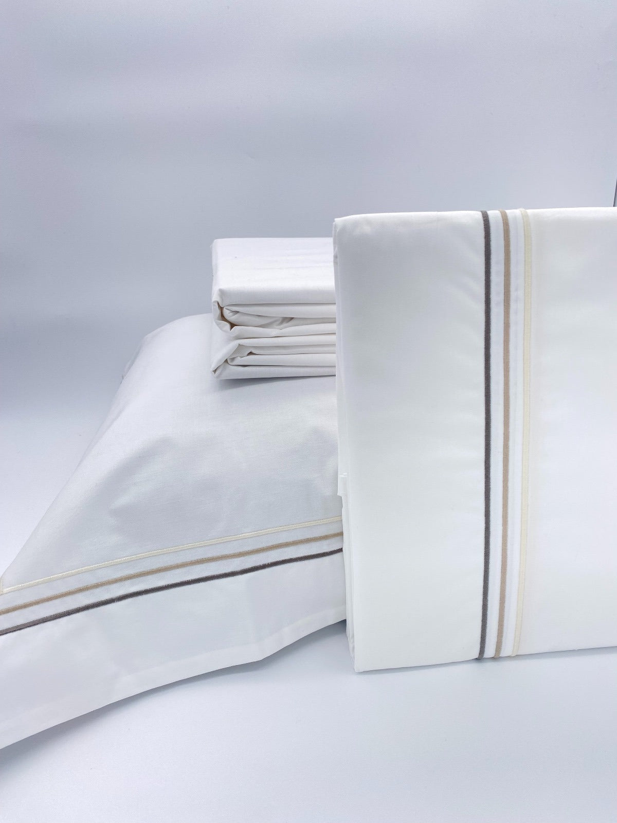 Lençóis Percal 200 Fios Triplo Rolinho - Bege