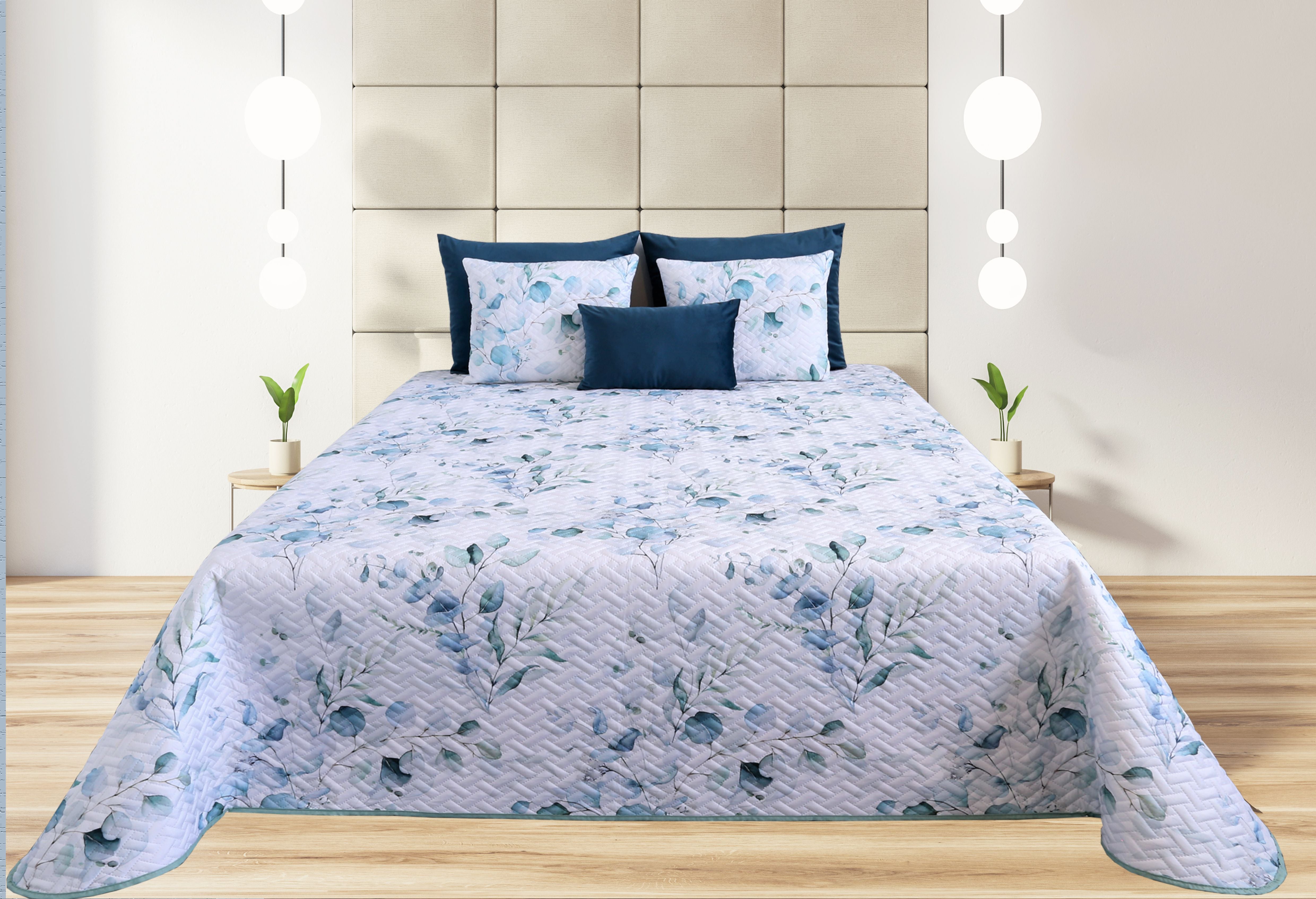 Colcha Let - Colcha com Estampagem de Folhas em Tons de Azul e Verde Pastel