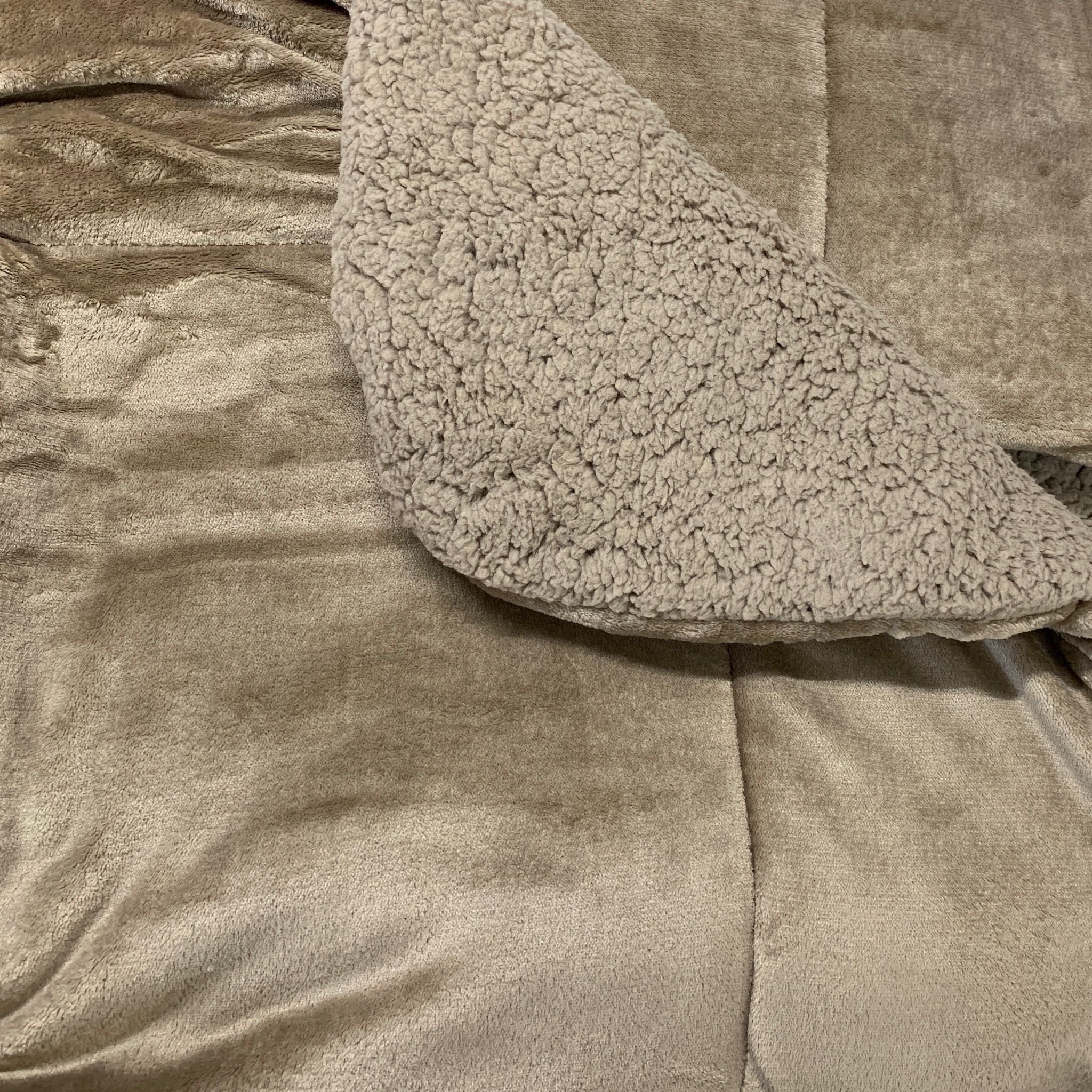 Edredão Pelo de Borrego Budapeste