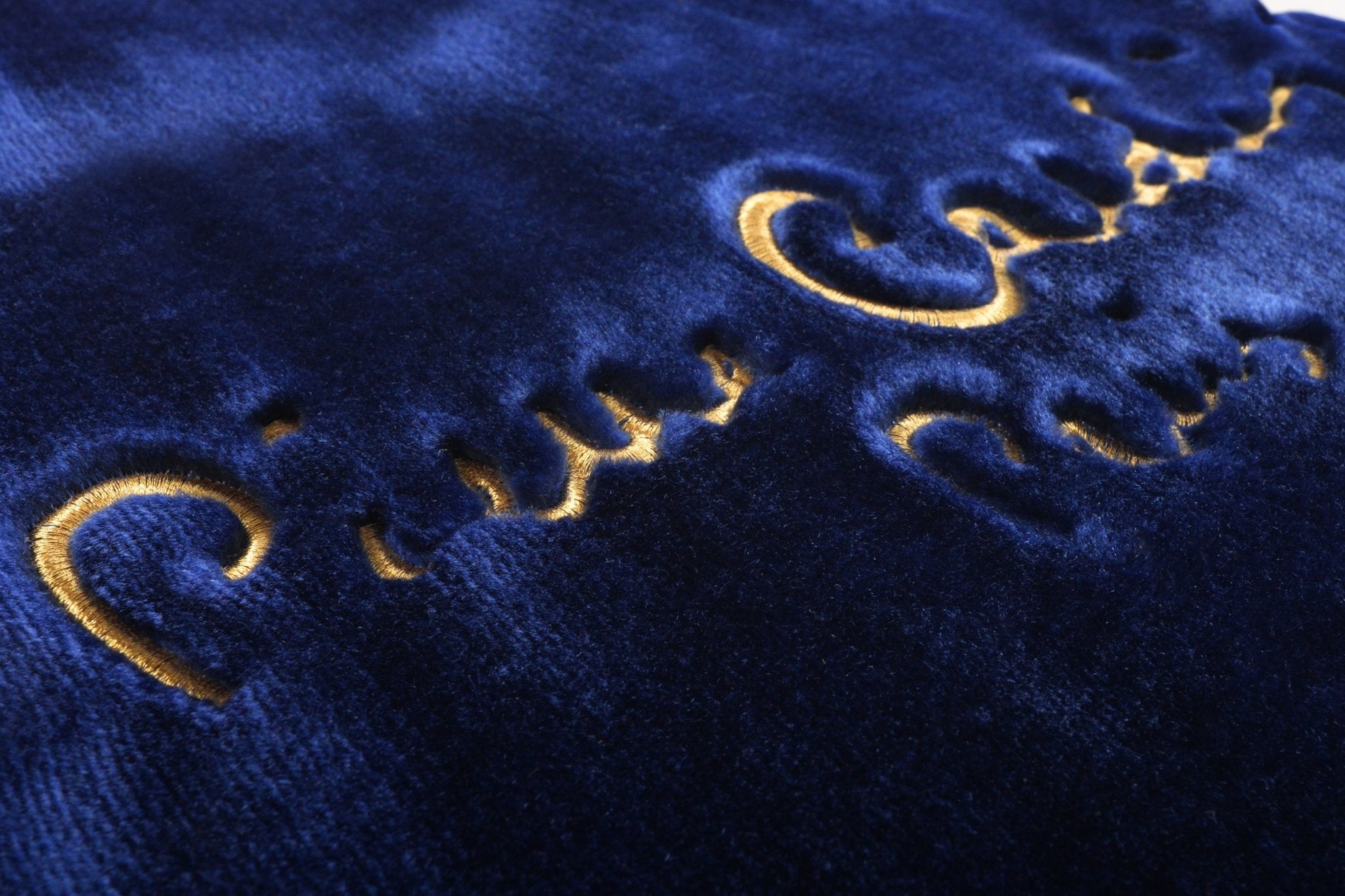 Cobertor Pierre Cardin Azul Navy - Larbonito