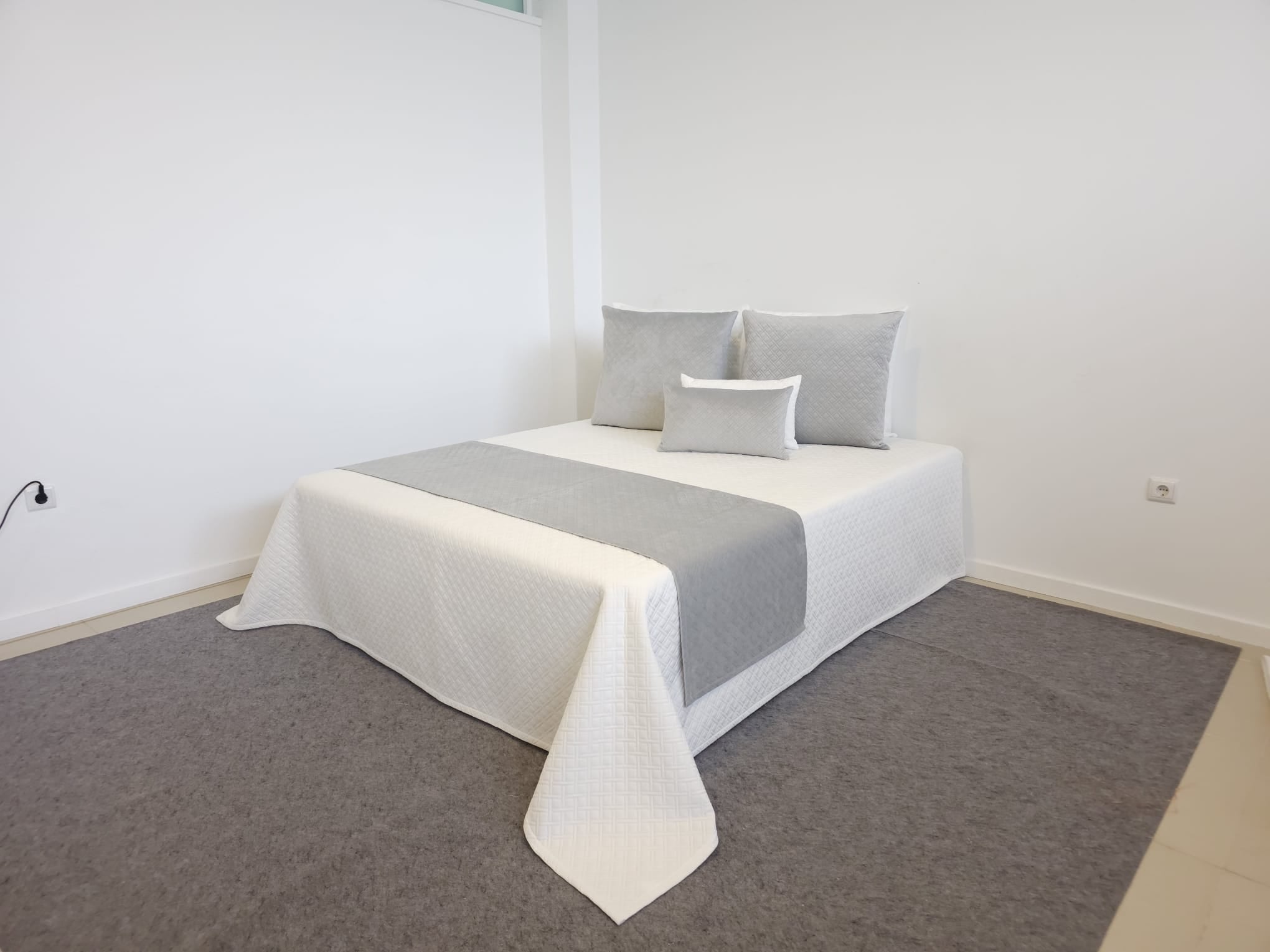 Almofadas/Cobre Pés de Veludo Decor Cinza